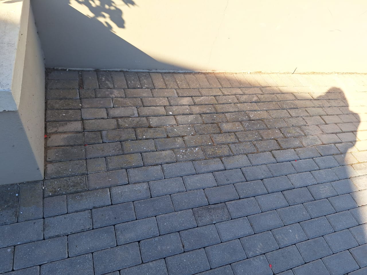 A beautifully clean patio and outdoor entertainment area